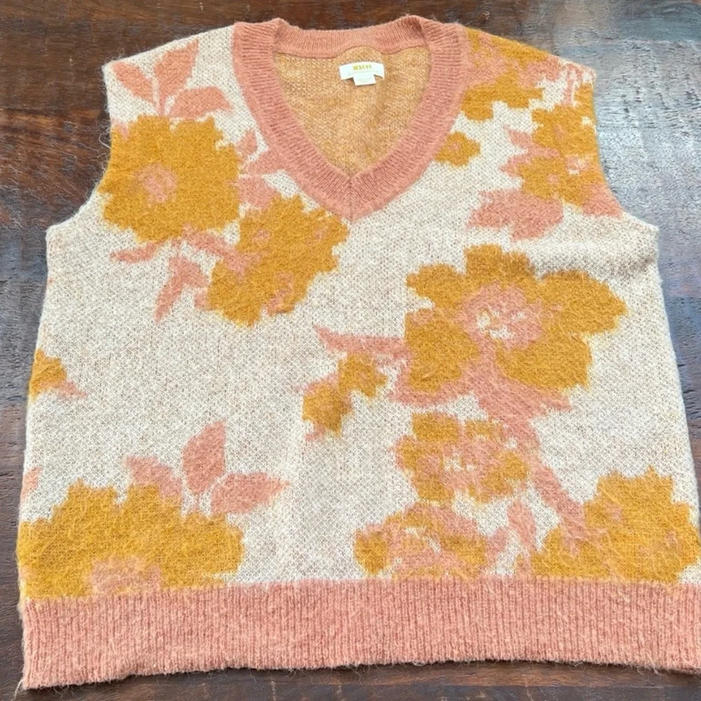 Maeve Floral V-Neck Sweater Vest - Picture 5 of 10